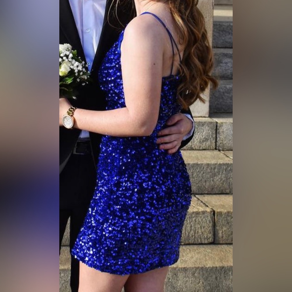 Dress - Picture 2 of 3